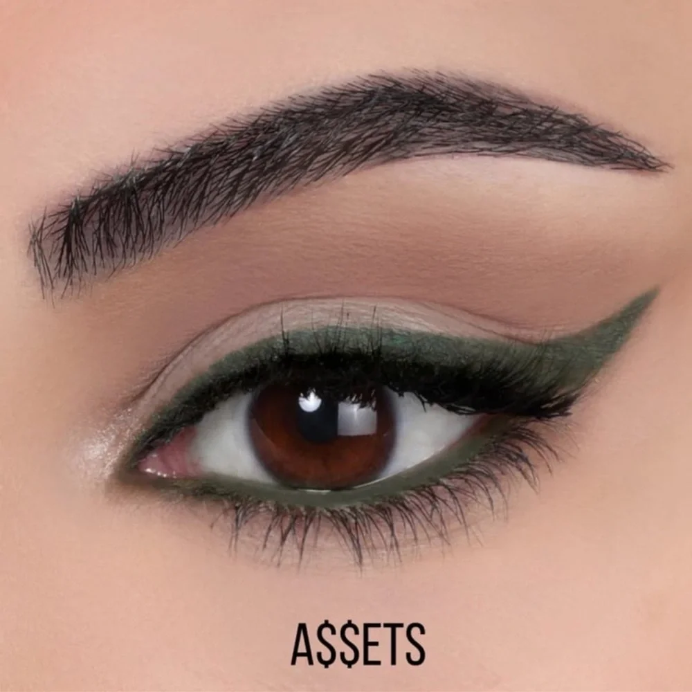 Discontinued NIB Jeffree Star Cosmetics Automatic Eyeliner in Assets 0.2 g Green